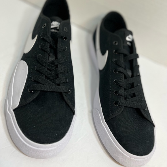 Nike SB Blazer Court Men’s  Size 10.5